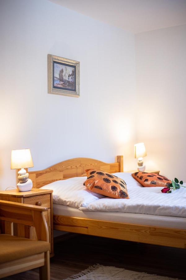 Penzion Palatin Rajecké Teplice Esterno foto