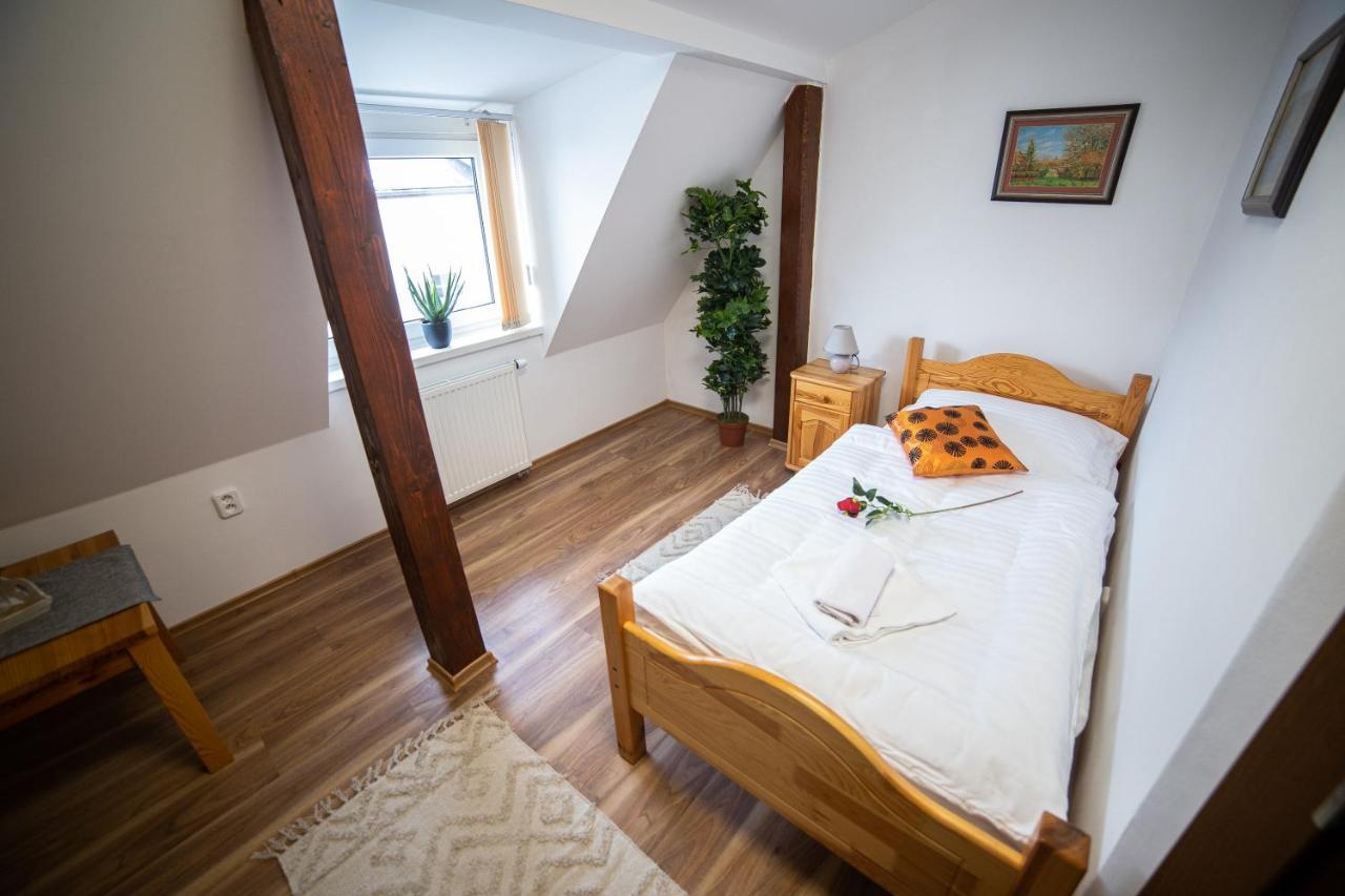 Penzion Palatin Rajecké Teplice Esterno foto