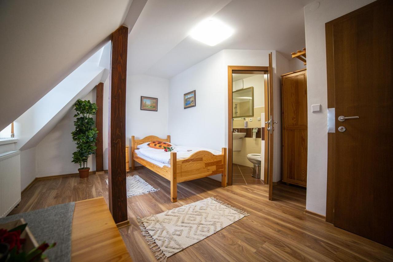 Penzion Palatin Rajecké Teplice Esterno foto