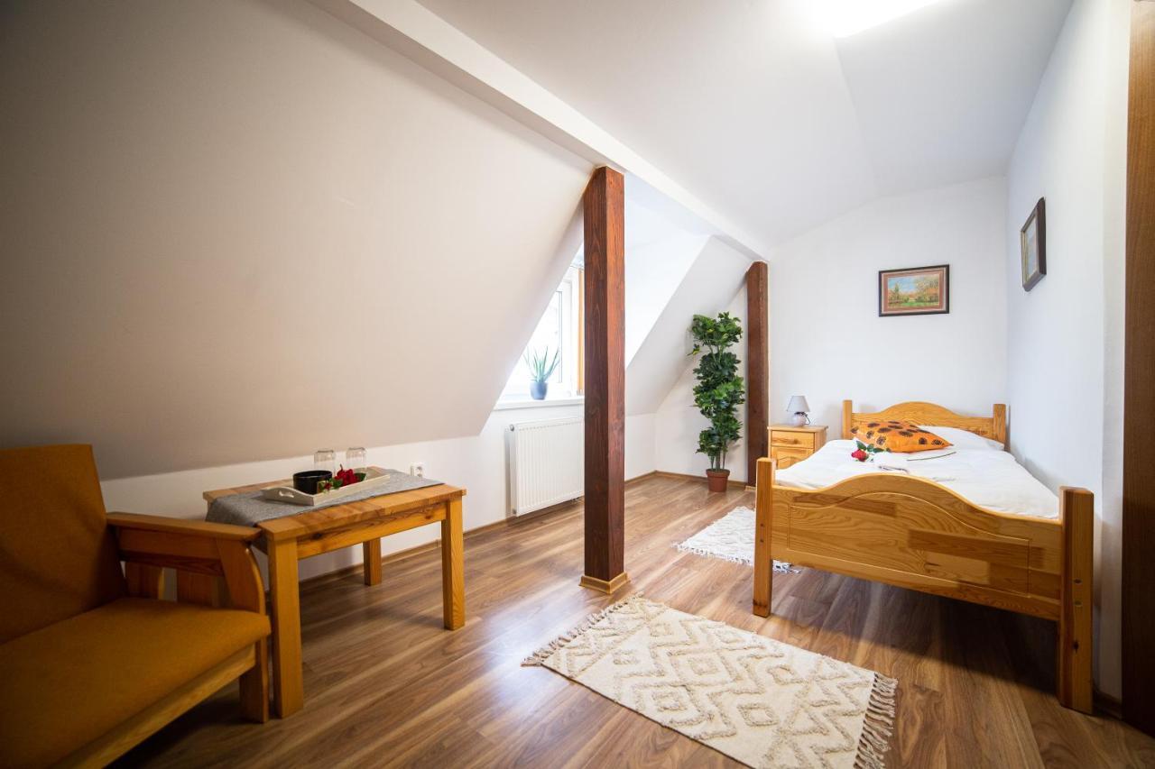 Penzion Palatin Rajecké Teplice Esterno foto